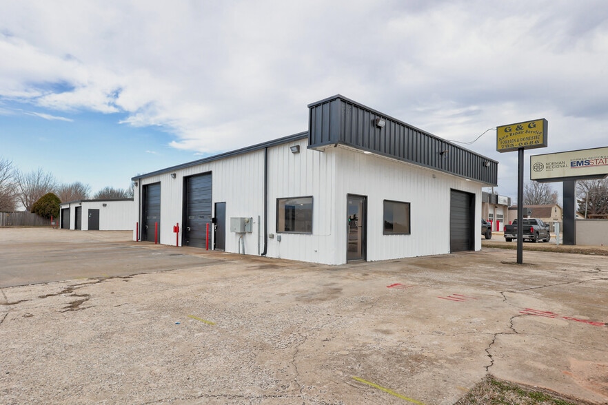 Primary Photo Of 1809 S Eastern Ave, Moore Auto Repair For Sale