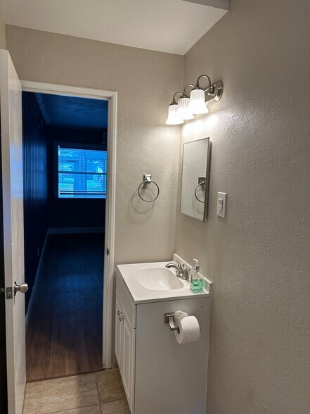 More Photos Of 614 Oak Ave, Clearwater Apartments For Sale