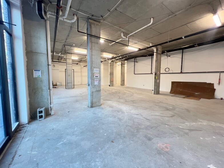 More Photos Of 139 Christopher Columbus Dr, Jersey City Apartments For Lease