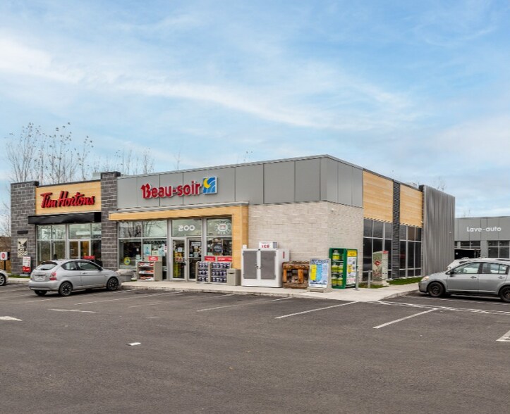 Primary Photo Of 200 Rue Primeau, Châteauguay Convenience Store For Sale