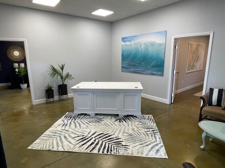 More Photos Of 8115 Waters Ave, Savannah Showroom For Sale