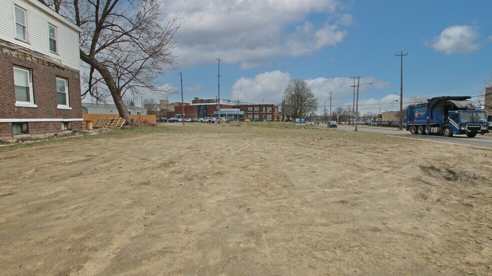 More Photos Of 800 Martin Luther King Ave, Flint Land For Sale