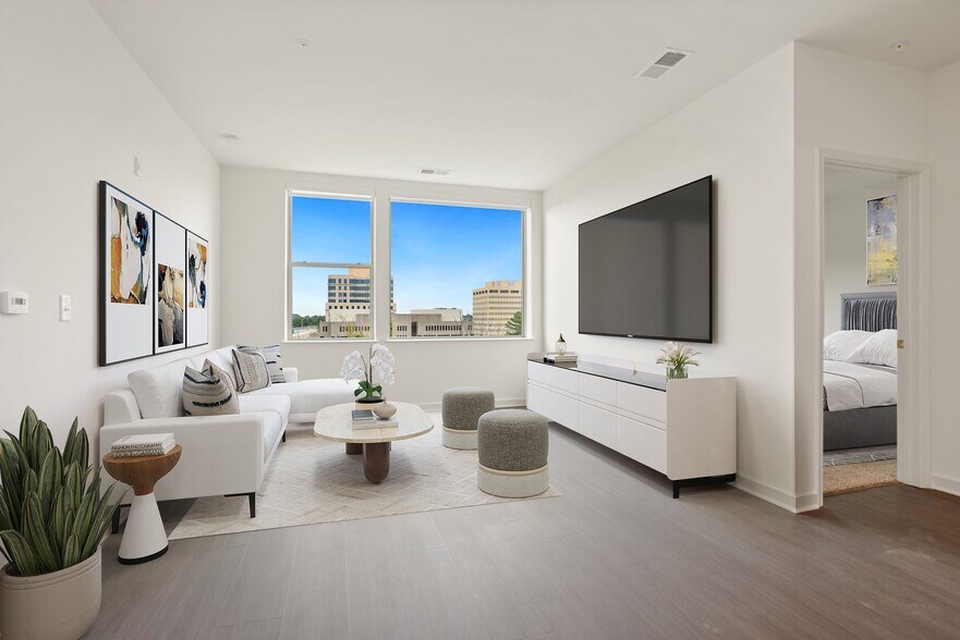 More Photos Of 7970 Maitland St, McLean Apartments For Lease