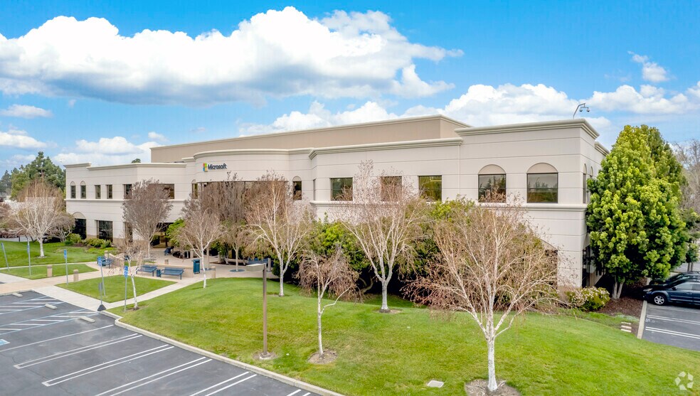 More Photos Of 1288 Pear Ave, Mountain View Office For Lease
