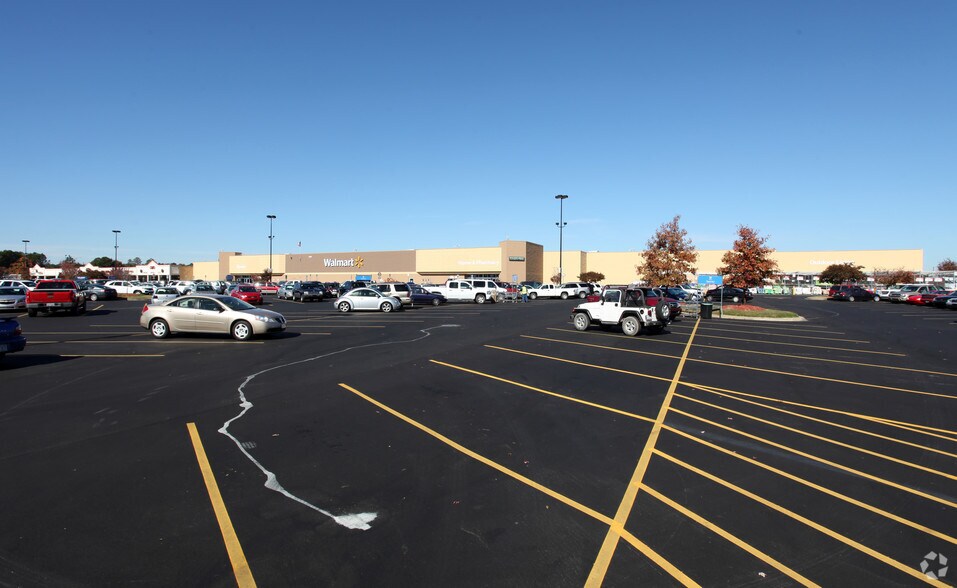 More Photos Of 1285-1299 N Brightleaf Blvd, Smithfield Unknown For Lease