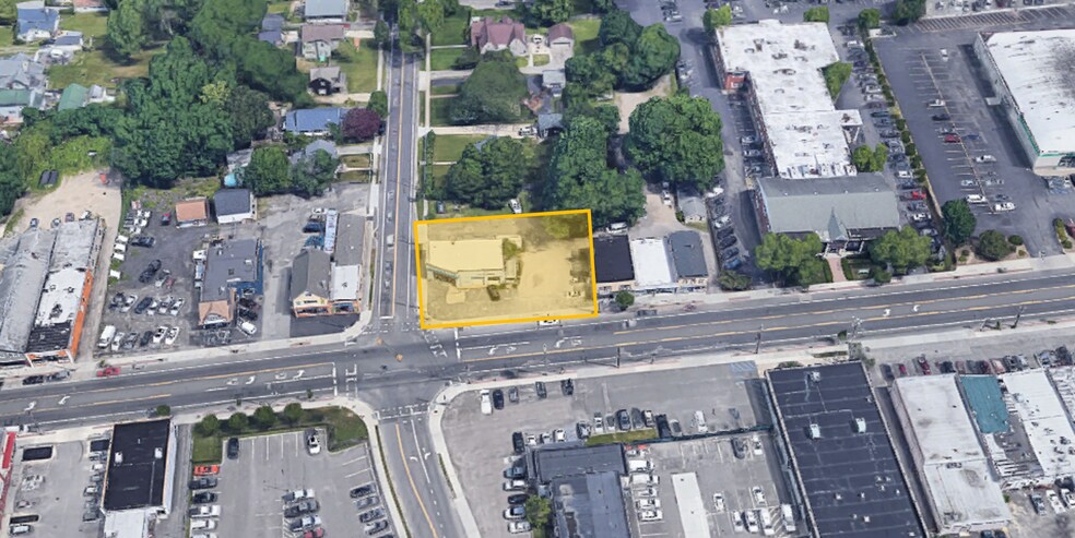 More Photos Of 445 E Main St, Patchogue Freestanding For Sale