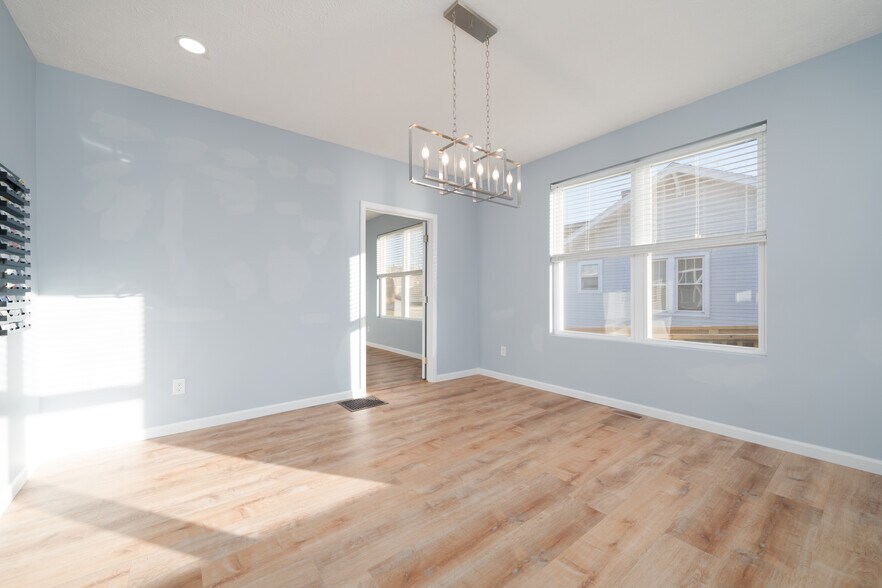 More Photos Of 2219 Frederica St, Owensboro Office For Sale