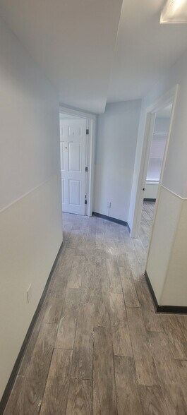 More Photos Of 725 N Wood Ave, Linden Office For Lease