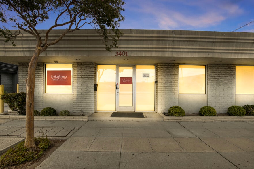 More Photos Of 3401 Winona Ave, Burbank Warehouse For Sale