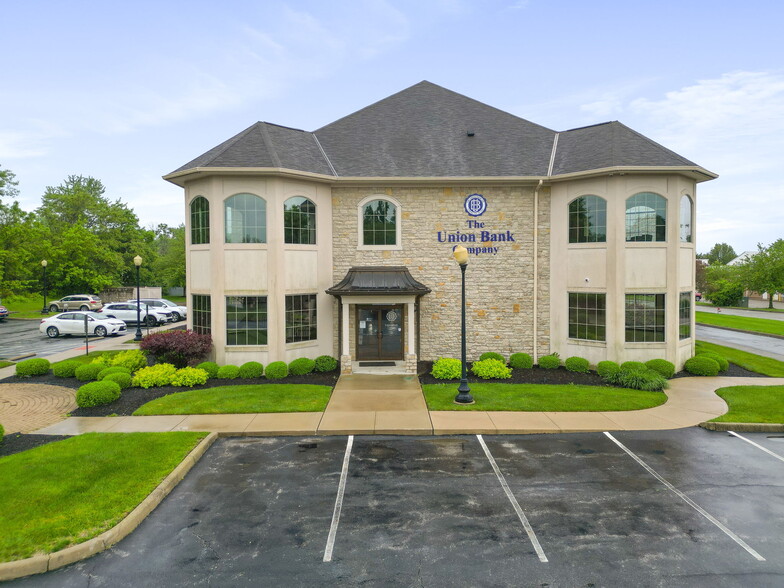 Primary Photo Of 461 Beecher Rd, Columbus Office For Sale