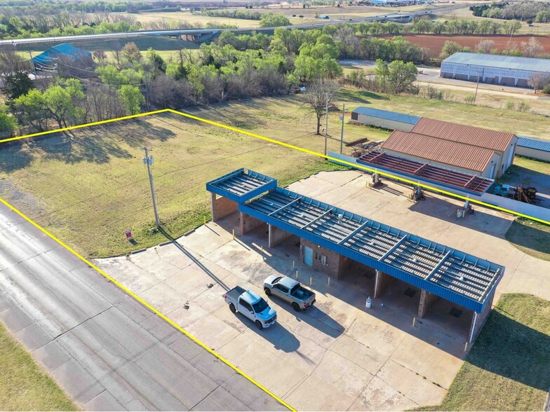 Primary Photo Of 600 Opal Ave, Clinton Carwash For Sale