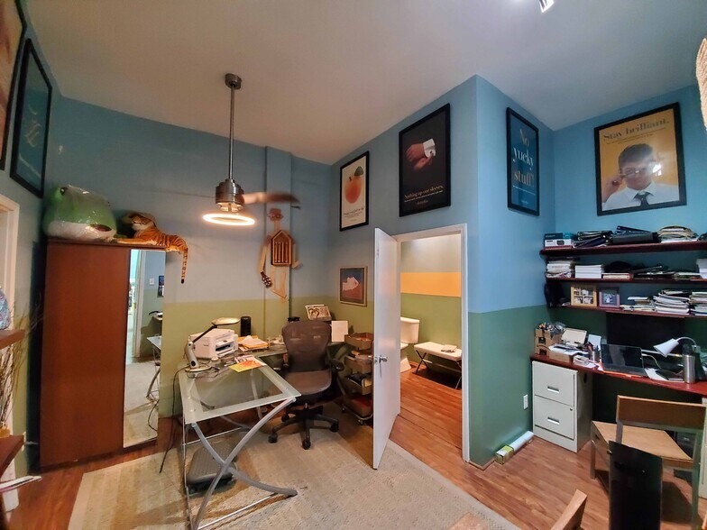 More Photos Of 1006 S Saint Marys St, San Antonio Storefront Retail Office For Sale