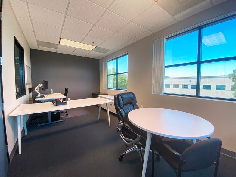 More Photos Of 14284 Danielson St, Poway Office For Lease