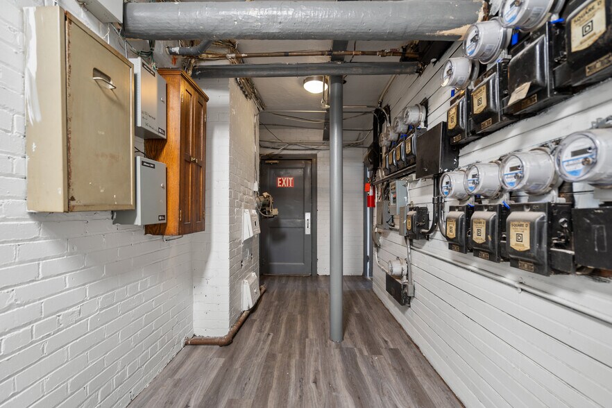 More Photos Of 16940 Log Cabin St, Detroit Apartments For Sale