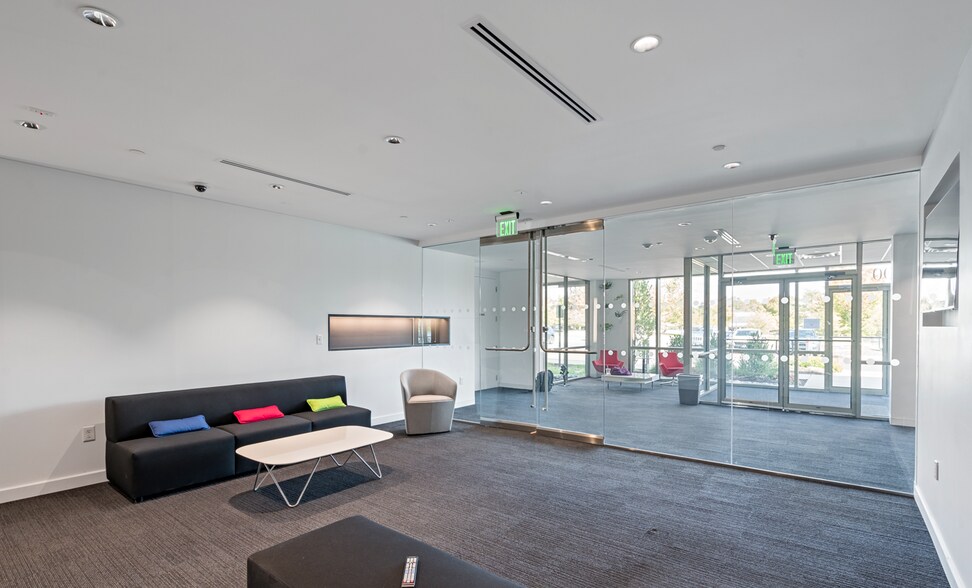 More Photos Of 700 Dresher Rd, Horsham Township Office For Lease