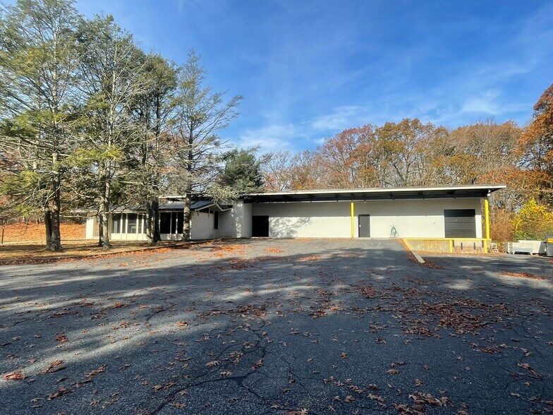 More Photos Of 271 Jenckes Hill Rd, Lincoln Manufacturing For Sale