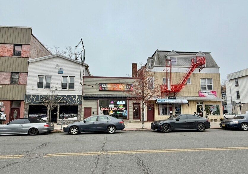 More Photos Of 718 Broadway, Bayonne Apartments For Lease