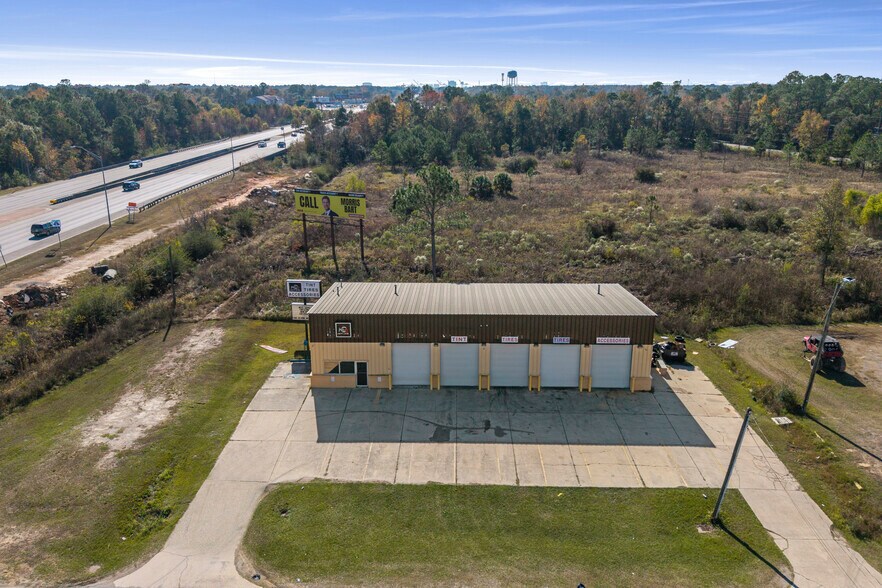 More Photos Of 15237 Russell Blvd, Gulfport Auto Salvage Facility For Lease