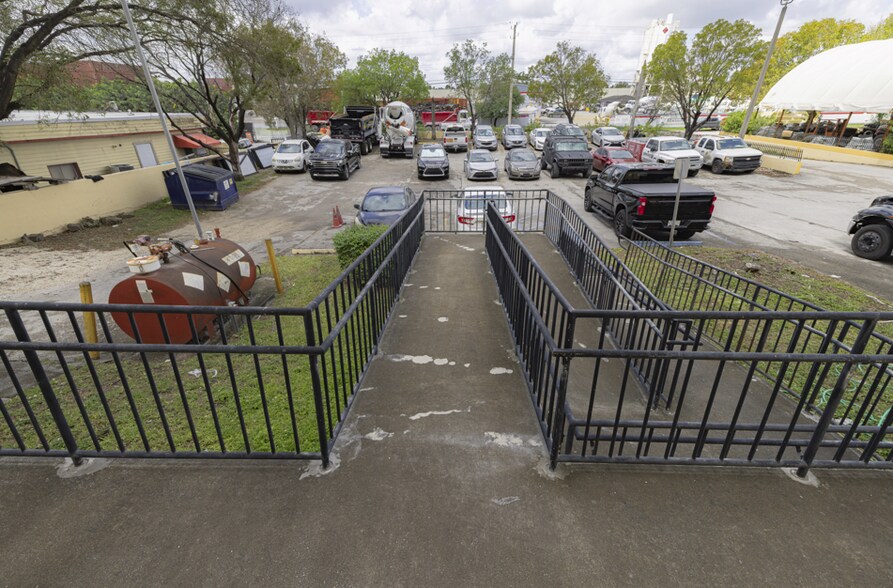 More Photos Of 2005 NW 110th Ave, Miami Warehouse For Lease