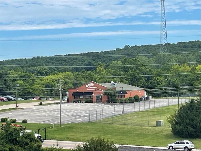 More Photos Of 1298 N Highway 47, Union Freestanding For Sale