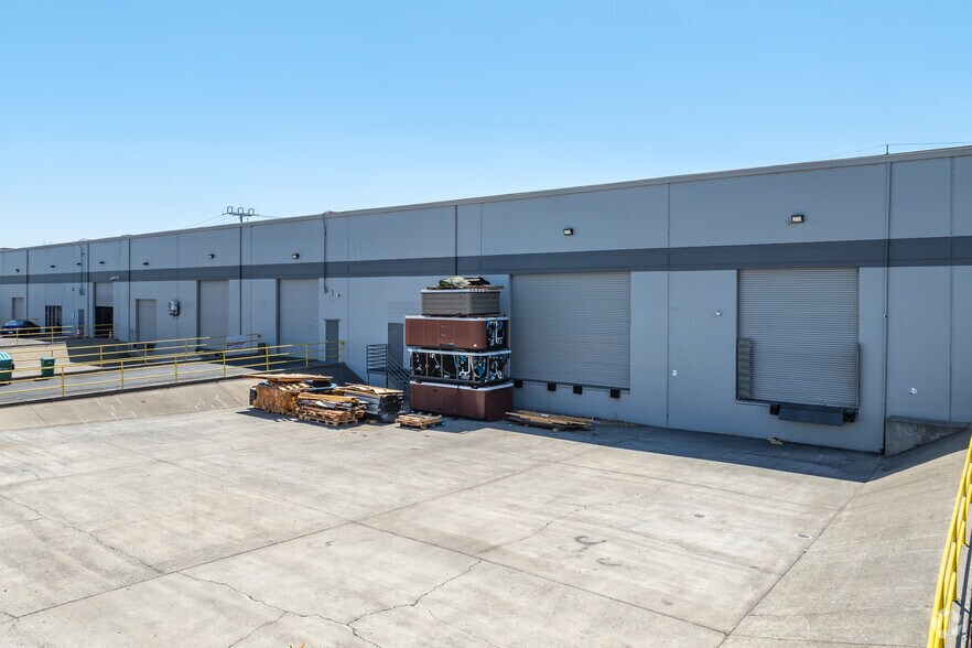 More Photos Of 8470 Belvedere Ave, Sacramento Warehouse For Lease