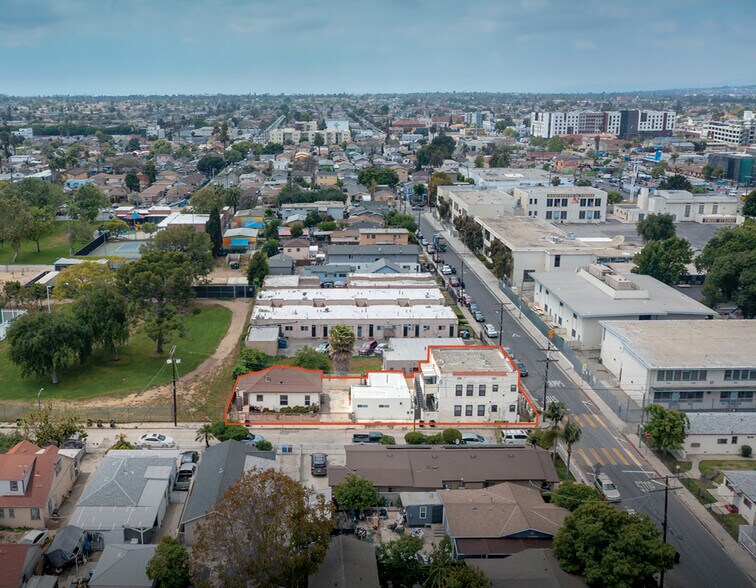 More Photos Of 8715 Regina Ct, Los Angeles Apartments For Sale