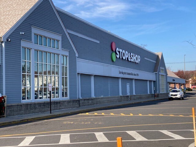 More Photos Of 2280-2390 N Ocean Ave, Farmingville Unknown For Lease