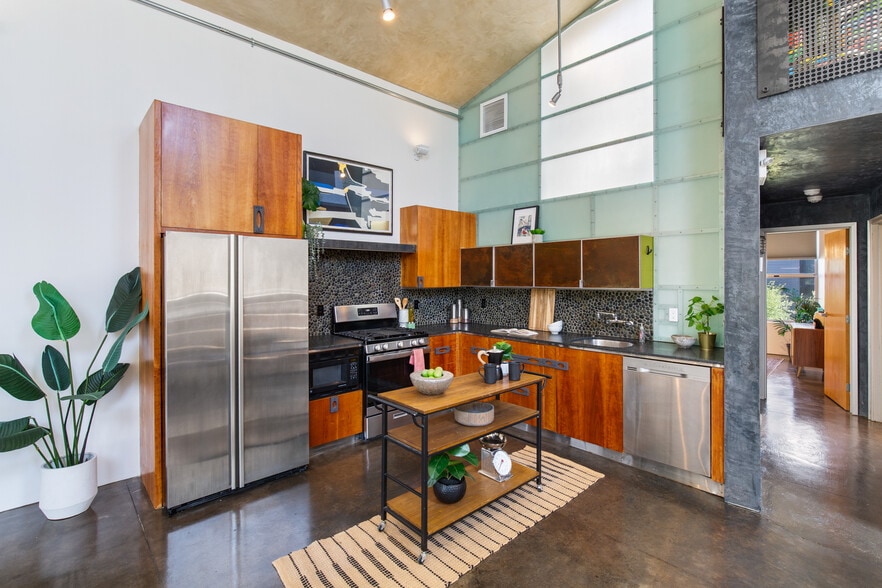 More Photos Of 755-757 Folger Ave, Berkeley Office For Sale