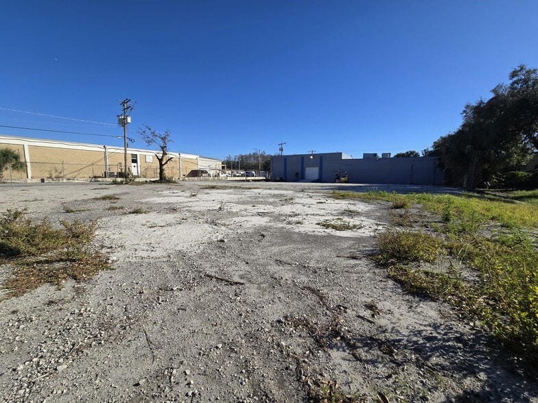 More Photos Of 5401 Sligh Ave, Tampa Industrial For Lease