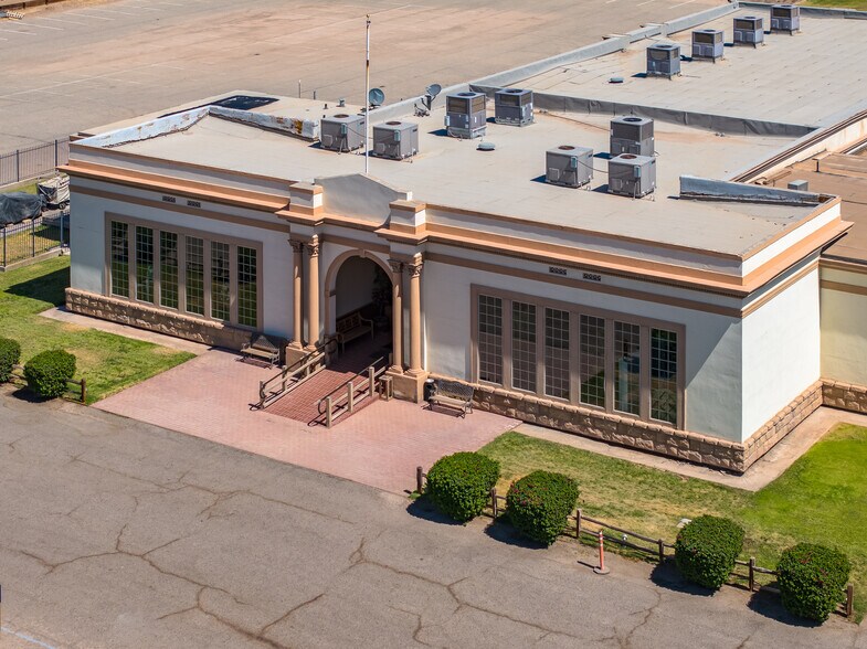 More Photos Of 796 W Evan Hewes, El Centro Restaurant For Sale
