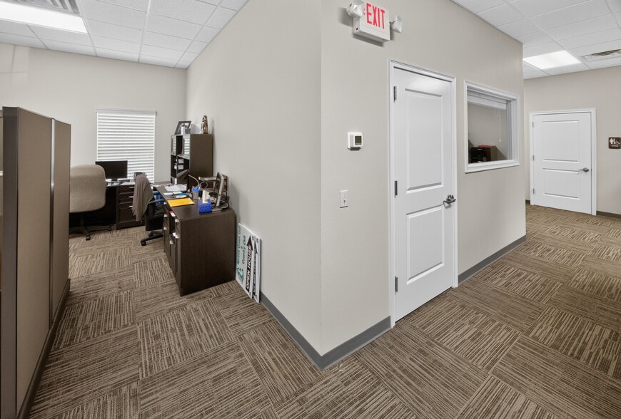 More Photos Of 842 Highway 466, Lady Lake Office For Lease