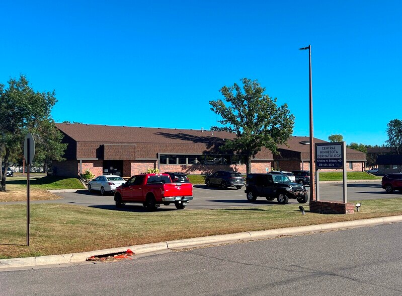 More Photos Of 1903 S 6th St, Brainerd Medical For Lease