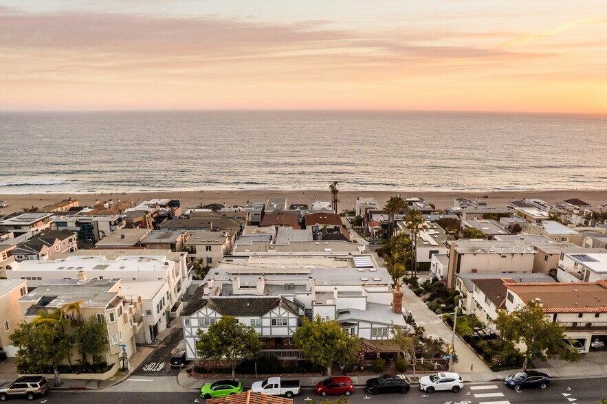 More Photos Of 232 29th St, Manhattan Beach Multifamily For Sale