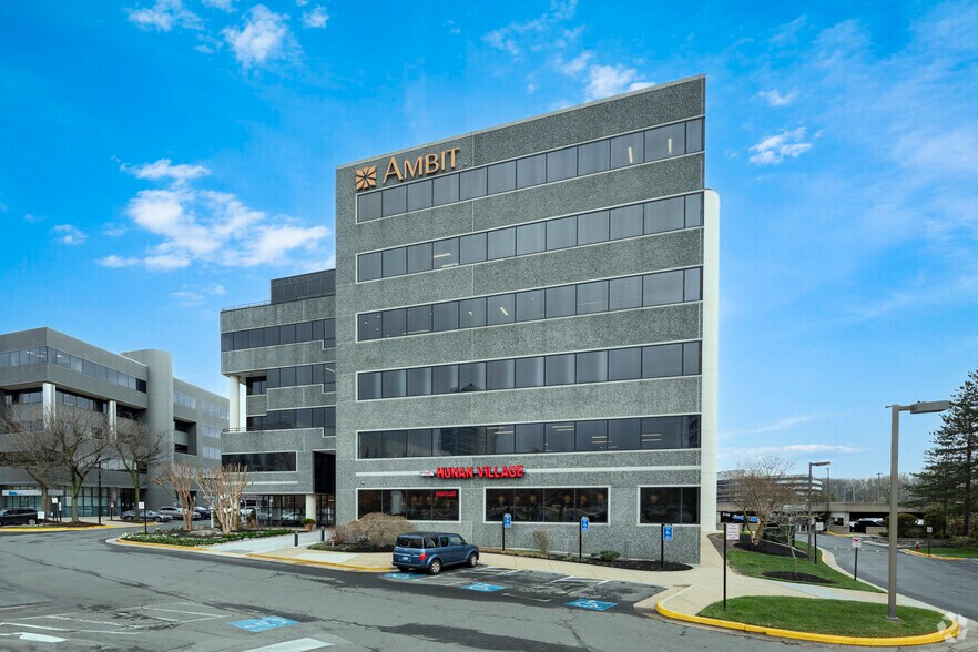 More Photos Of 8607 Westwood Center Dr, Vienna Office For Lease