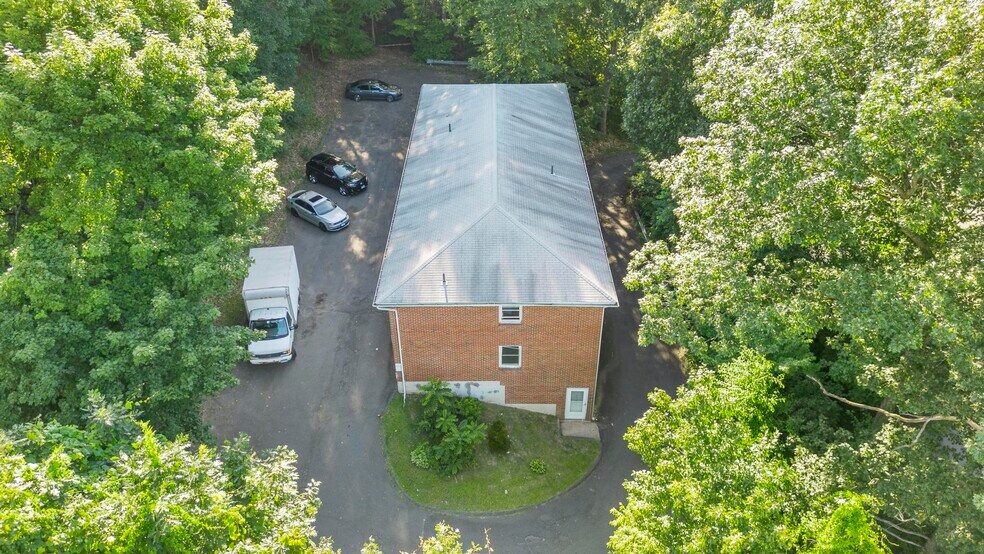 More Photos Of 451 Divinity St, Bristol Apartments For Sale