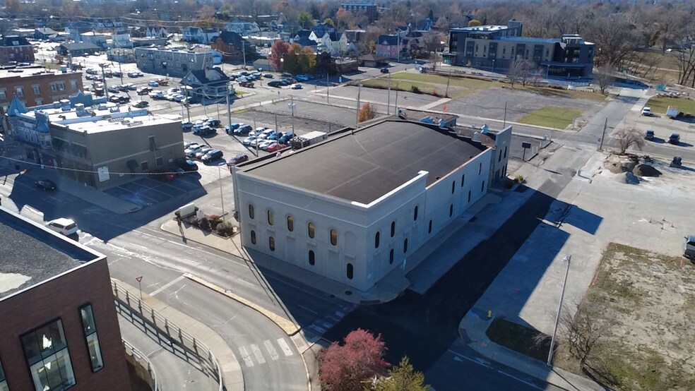 More Photos Of 225 N High St, Muncie Office For Sale