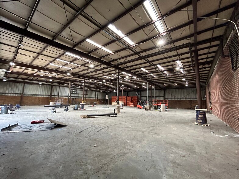 More Photos Of 3801 Meeting Street Rd, North Charleston Warehouse For Lease