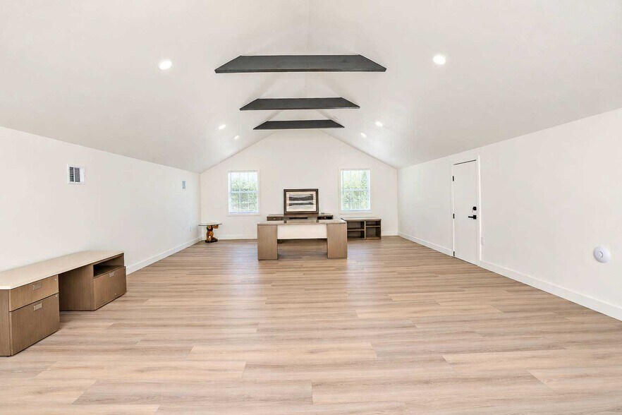 More Photos Of 17635 Kings Ct, Cypress Office Residential For Sale