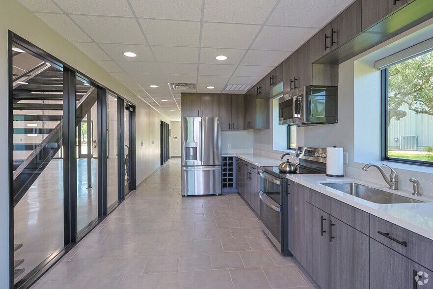 More Photos Of 113 Cantera Way, Georgetown Light Distribution For Sale