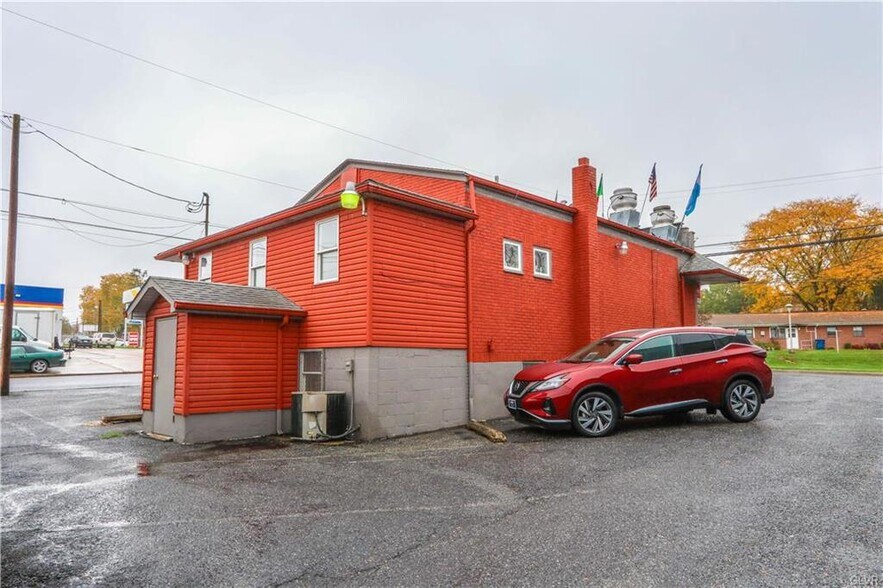 More Photos Of 954 Pembroke Rd, Bethlehem Restaurant For Sale