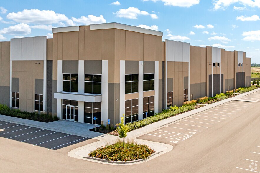 More Photos Of 7601 100th St S, Cottage Grove Distribution For Lease