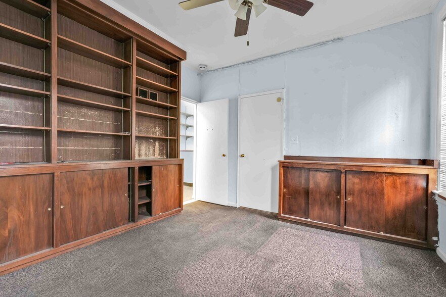 More Photos Of 45-14 48th St, Woodside Office Residential For Sale