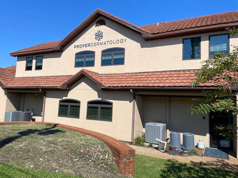 More Photos Of 85 Bay Bridge Dr, Gulf Breeze Medical For Sale