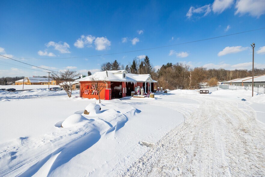 More Photos Of 247 W Aurora Rd, Northfield Carwash For Sale