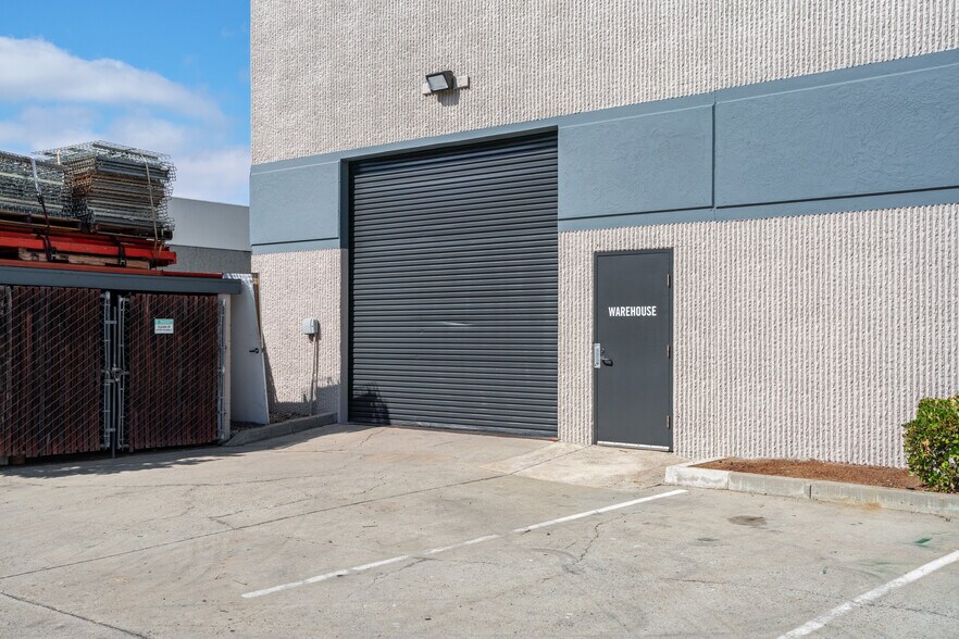 More Photos Of 1833 Diamond St, San Marcos Warehouse For Lease
