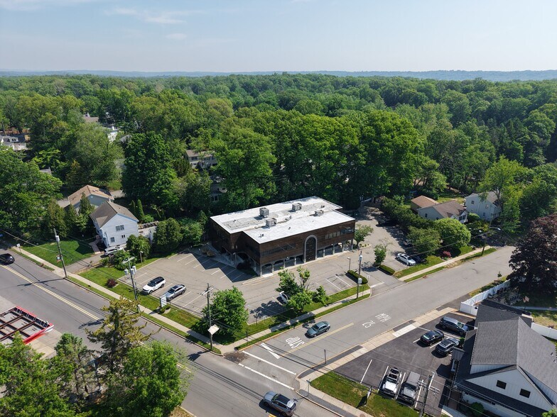 More Photos Of 171 N Franklin Tpke, Waldwick Medical For Lease