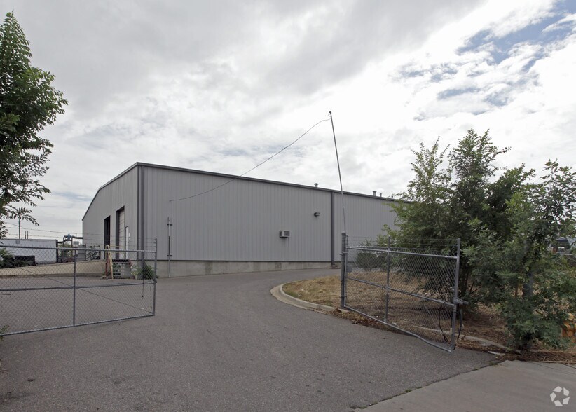 More Photos Of 4970 Cook St, Denver Warehouse For Sale
