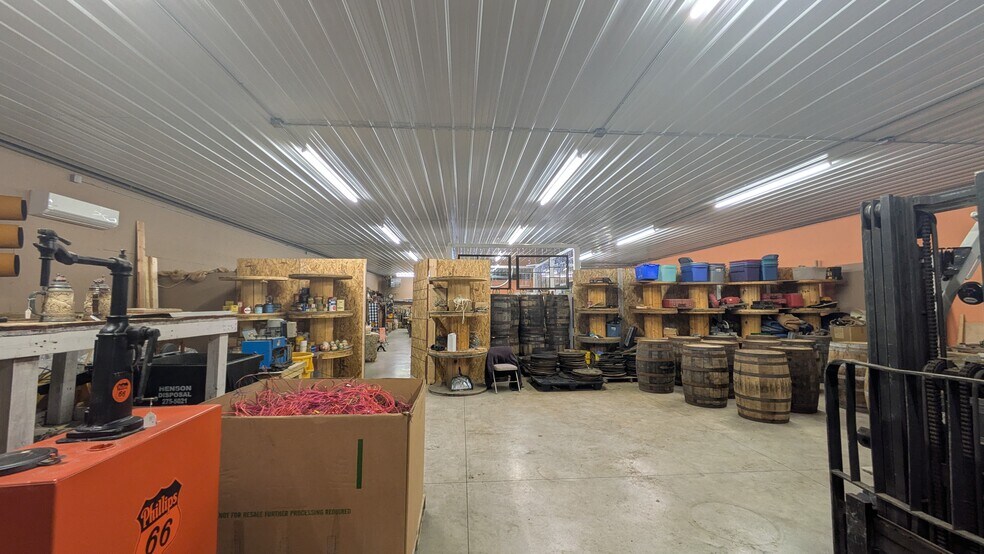 More Photos Of 10452 1400 North rd, Bloomington Storefront For Sale