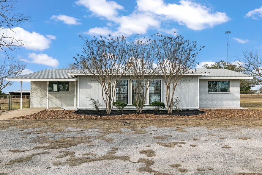 Primary Photo Of 2736 Highway 29, Burnet Office Residential For Lease