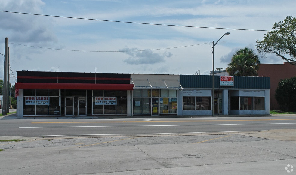 Primary Photo Of 20-26 N Orange Ave, Green Cove Springs Storefront For Sale